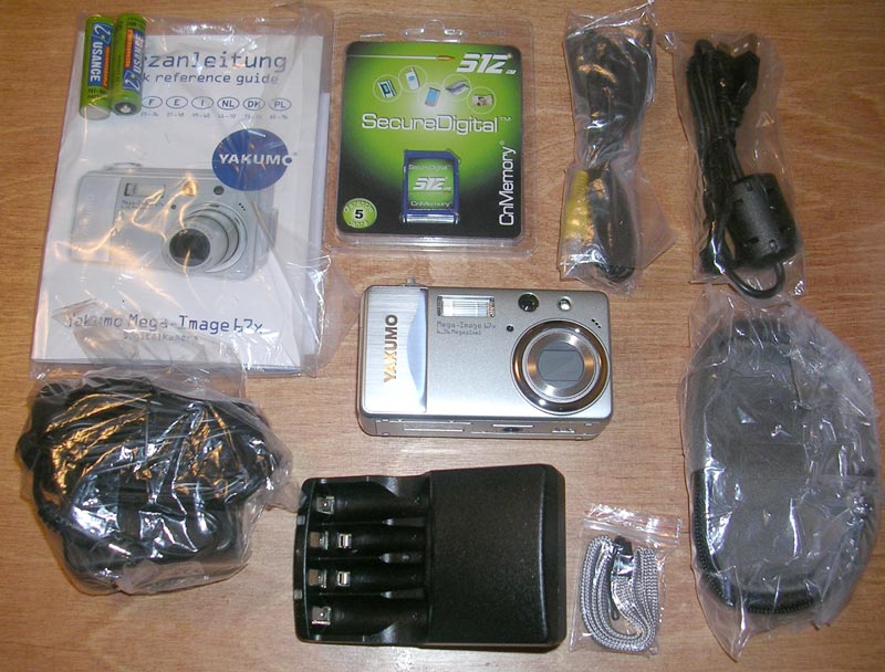 Yakumo mega image 67x - 
что в комплекте + 
аккумуляторы и зарядка + 
SD на 512 Мб!